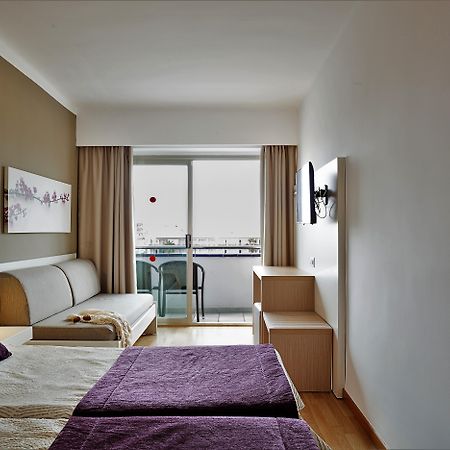 Hotel Mariant S'Illot  Exterior photo