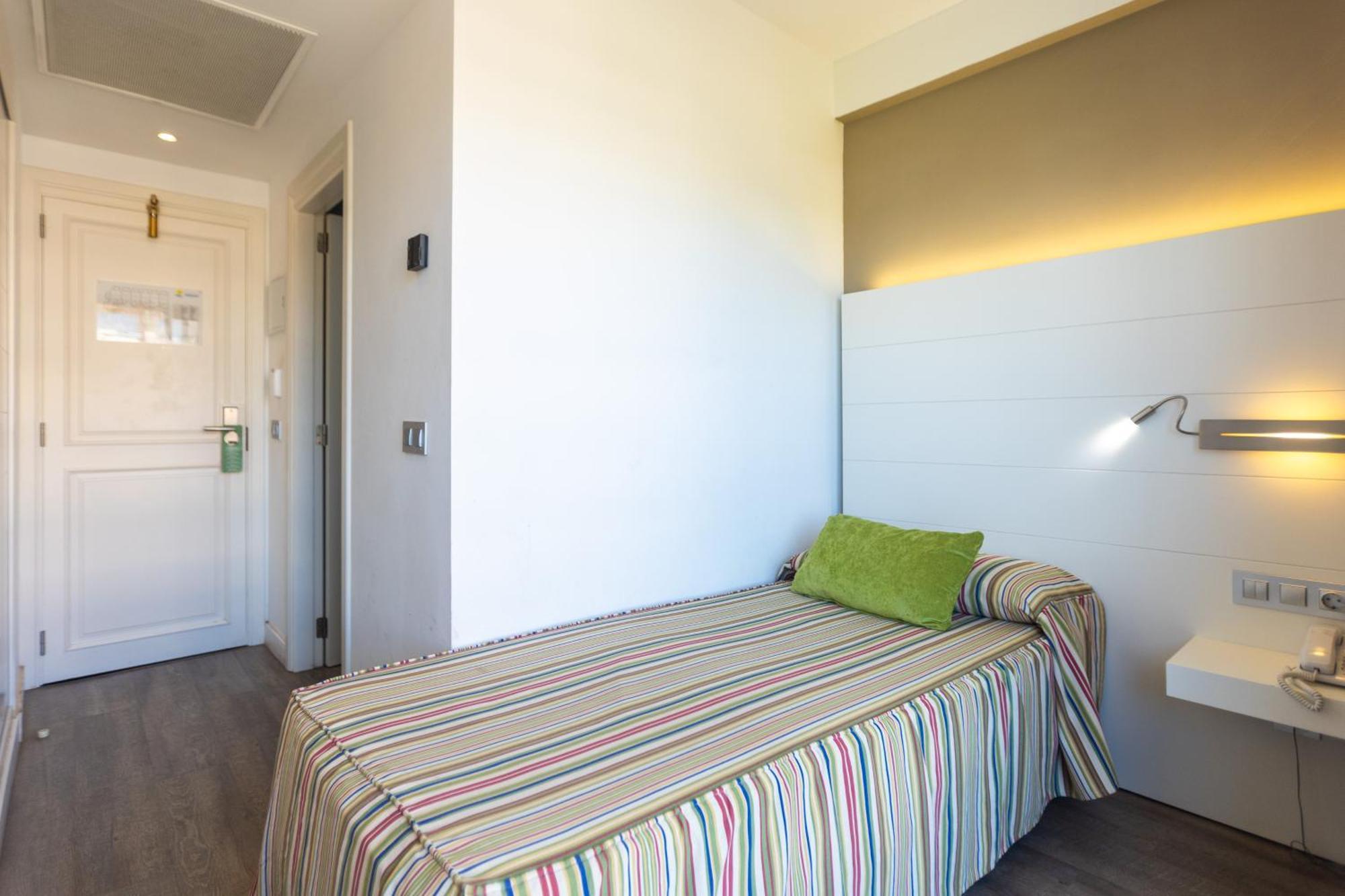 Hotel Mariant S'Illot  Exterior photo